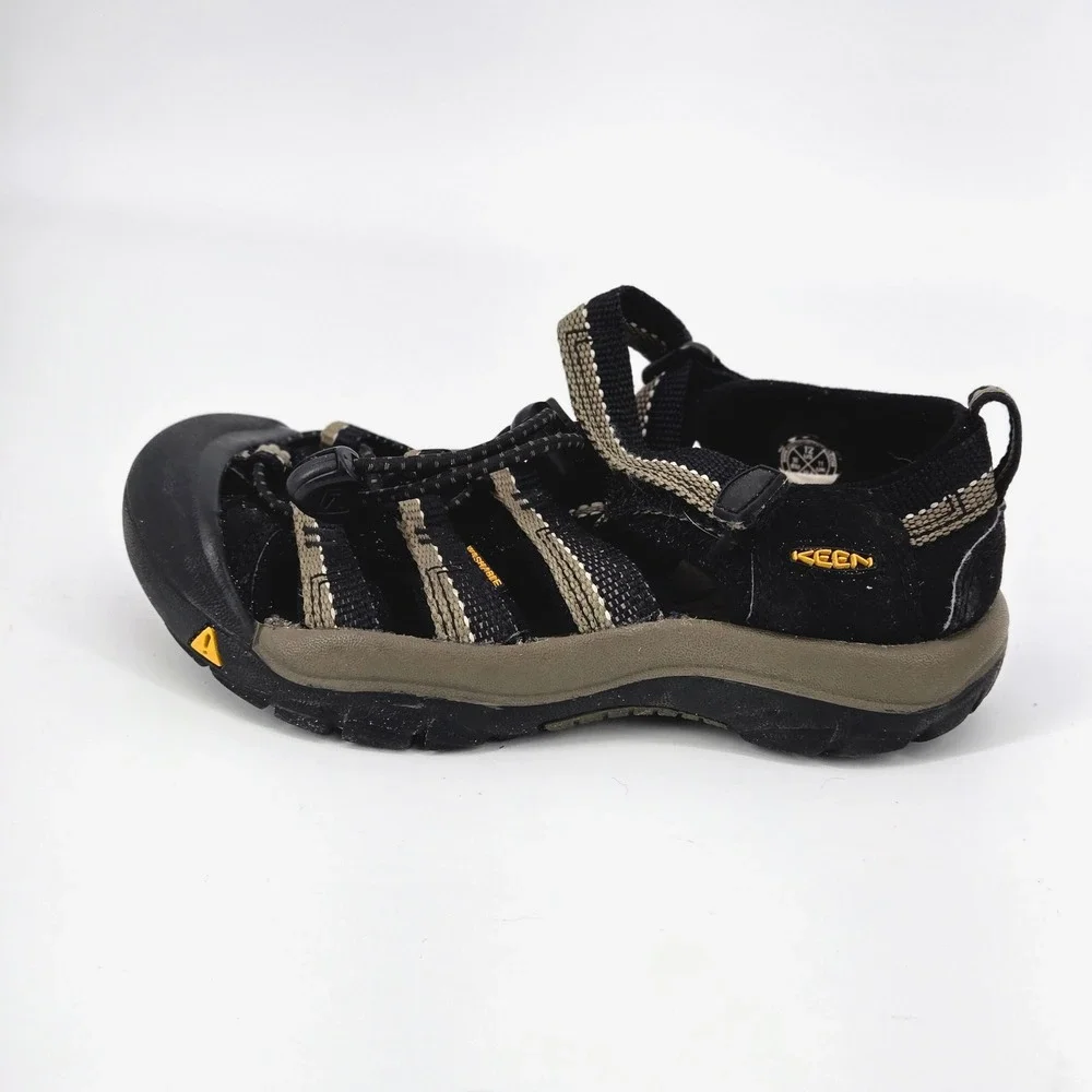 Keen rugged kids